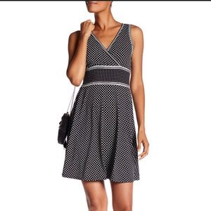 Max Studio Dress / Size Medium **